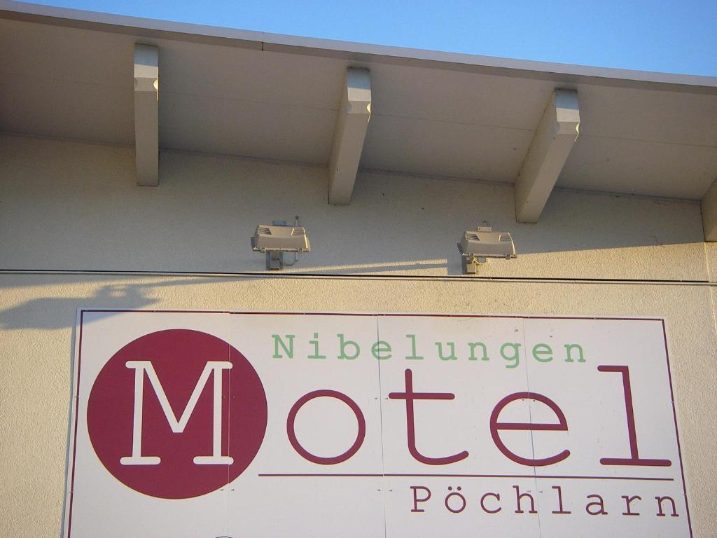 Nibelungenmotel Pöchlarn Eksteriør billede